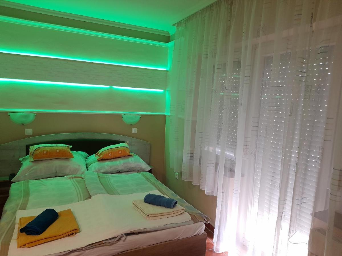 Hajdúszoboszló Andrea Apartman מראה חיצוני תמונה