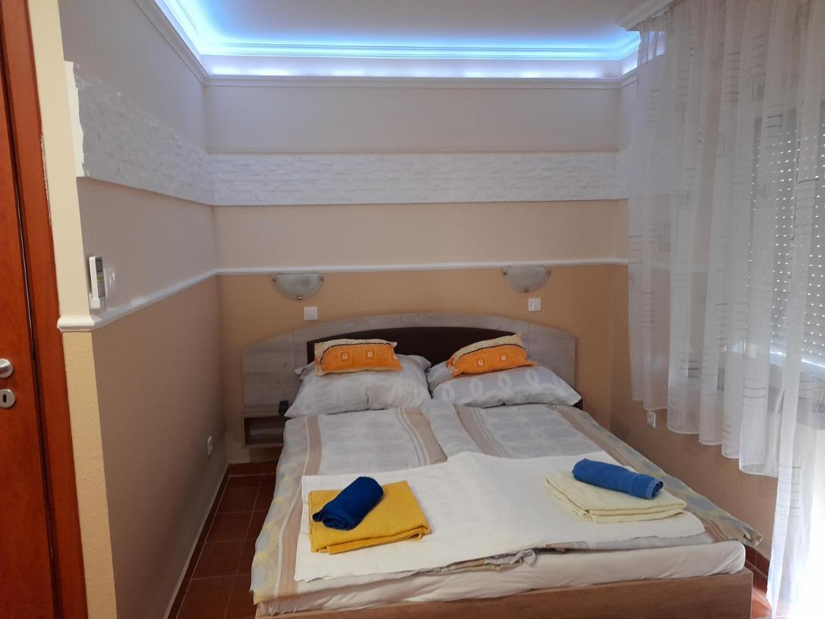 Hajdúszoboszló Andrea Apartman מראה חיצוני תמונה
