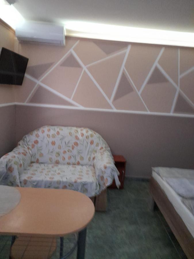 Hajdúszoboszló Andrea Apartman מראה חיצוני תמונה