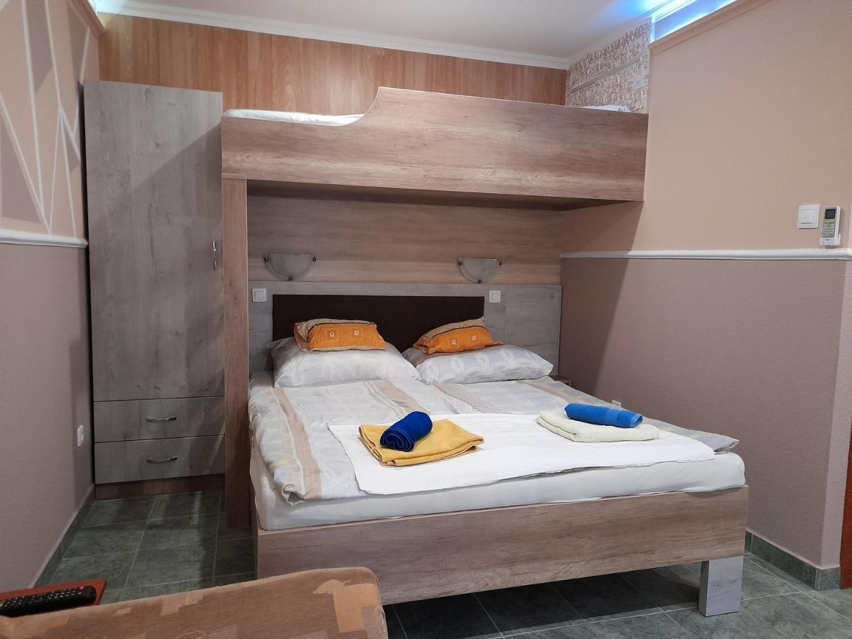 Hajdúszoboszló Andrea Apartman מראה חיצוני תמונה