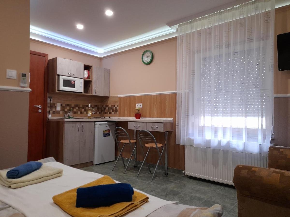 Hajdúszoboszló Andrea Apartman מראה חיצוני תמונה