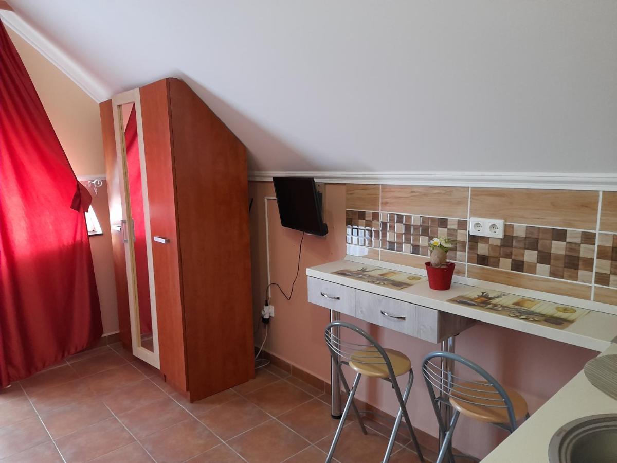 Hajdúszoboszló Andrea Apartman מראה חיצוני תמונה
