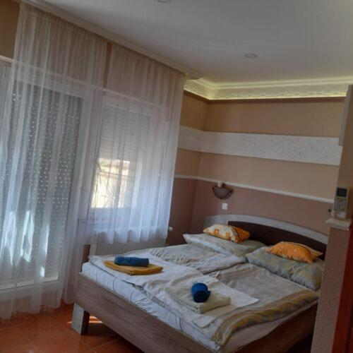 Hajdúszoboszló Andrea Apartman מראה חיצוני תמונה