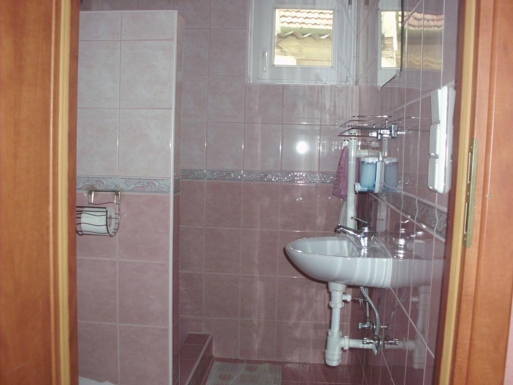 Hajdúszoboszló Andrea Apartman מראה חיצוני תמונה