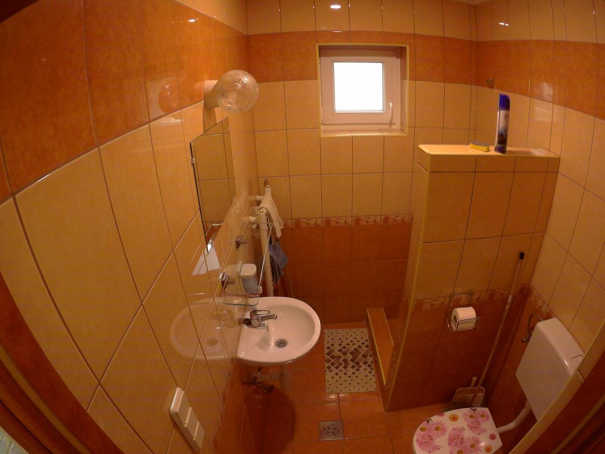 Hajdúszoboszló Andrea Apartman מראה חיצוני תמונה